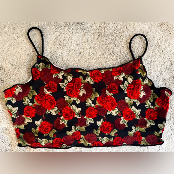 SHEIN Tops - Chic Rose Print Crop Top